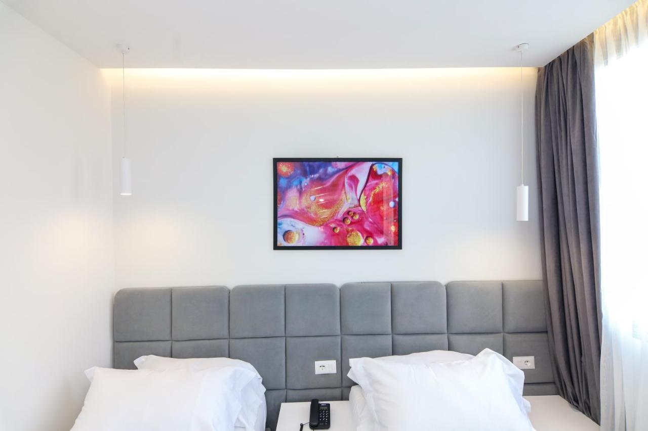 N Hotel City Center By Noshi Тирана Экстерьер фото